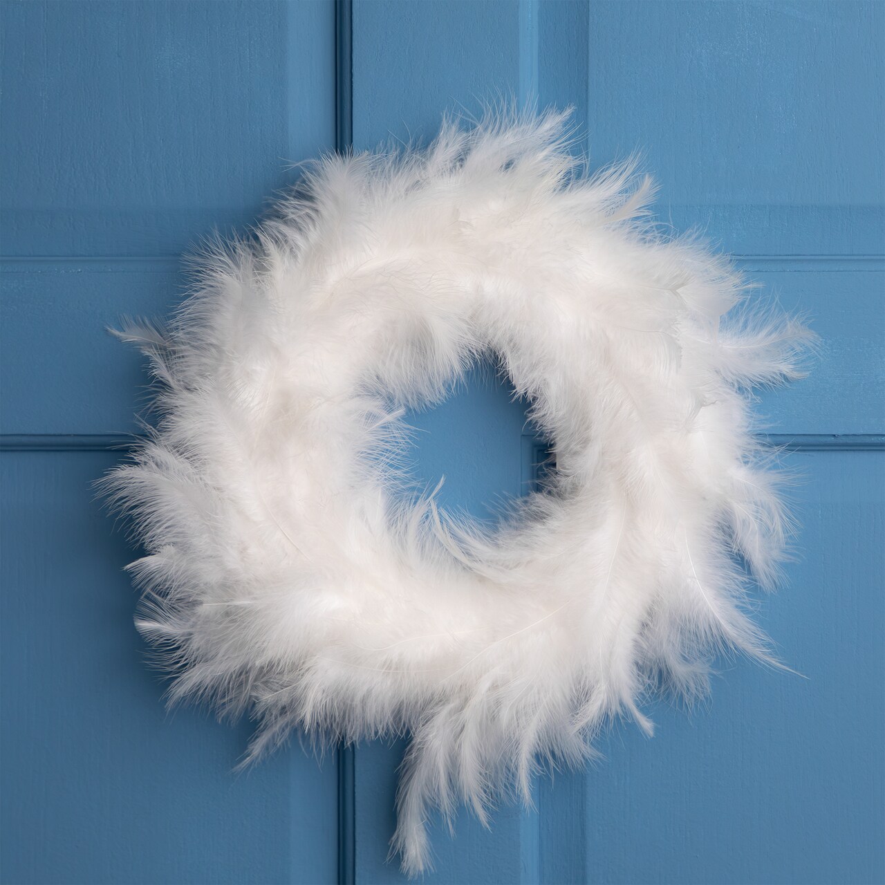 Northlight Wispy Feather Christmas Wreath - 14.5" - Unlit - Winter White